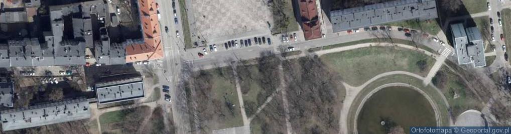 Zdjęcie satelitarne Łodź, Rynek, řada domů