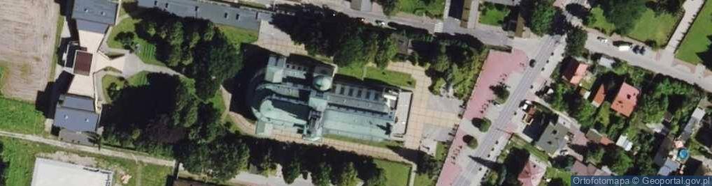 Zdjęcie satelitarne Niepokalanow basilica fc01