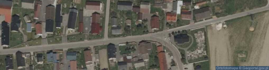 Zdjęcie satelitarne Olszowa kościółek