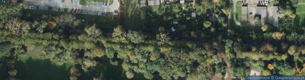 Zdjęcie satelitarne Park im. Poległych Bohaterów 6 (Nemo5576)