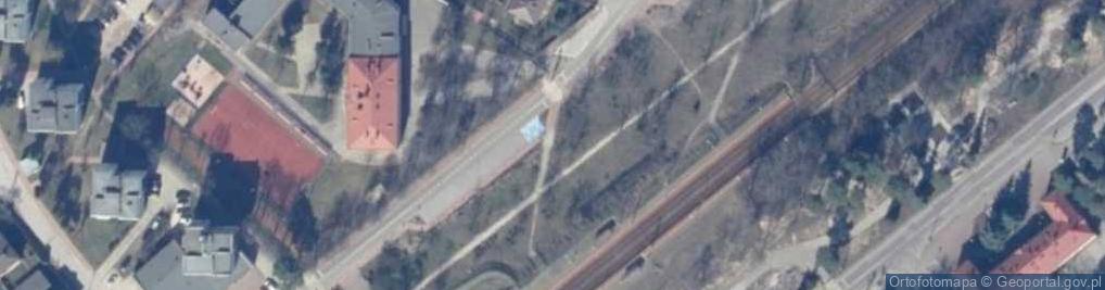 Zdjęcie satelitarne Pionki Zachodnie (przystanek kolejowy)