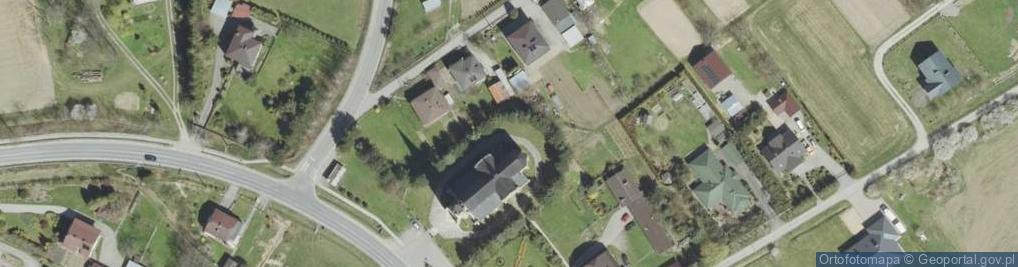 Zdjęcie satelitarne PL - Sekowa - Church of Saints Philip and James - Kroton 001