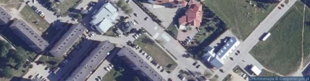 Zdjęcie satelitarne Podlaskie - Mońki - Mońki - Al. Wojska Polskiego 47 - Kościół pw. św. brata Alberta Chmielowskiego - witraż