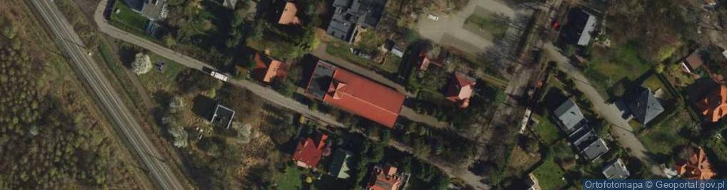 Zdjęcie satelitarne Podolany kośc. wn.