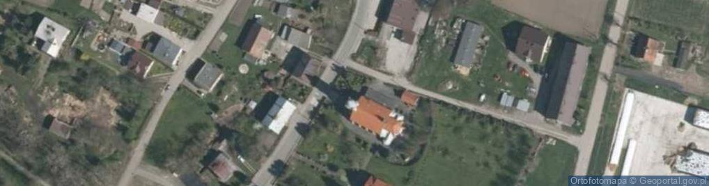 Zdjęcie satelitarne POL Krowiarki Kościół Narodzenia NMP zakrystia