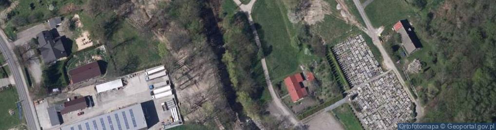 Zdjęcie satelitarne POL Mazańcowice Krzyż przy kościele katolickim