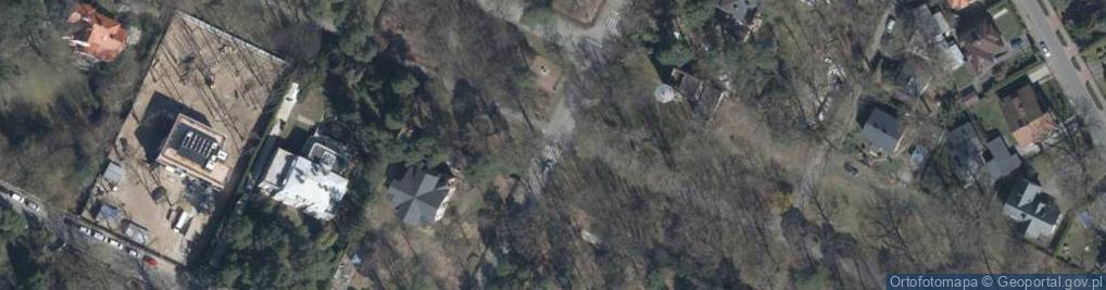 Zdjęcie satelitarne Poland. Konstancin-Jeziorna. Sienkiewicza 010