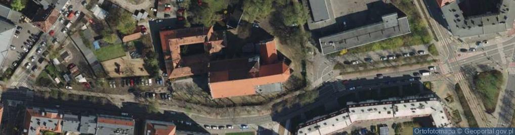 Zdjęcie satelitarne Poznan Corpus Christi Church 196-28