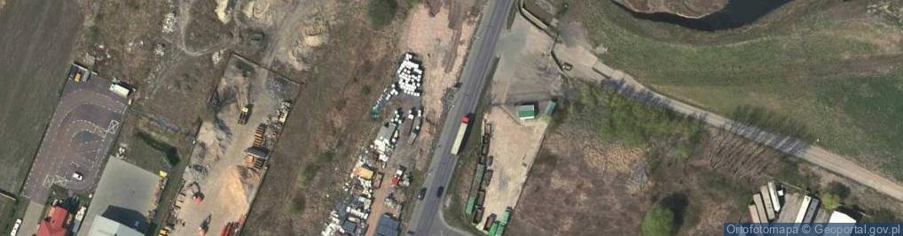 Zdjęcie satelitarne Pruszkow, krzyz przydrozny