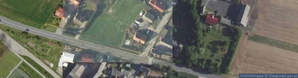 Zdjęcie satelitarne Pysząca kapliczka