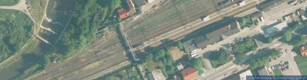 Zdjęcie satelitarne Railway station in Sucha Beskidzka (Poland, July 2010)