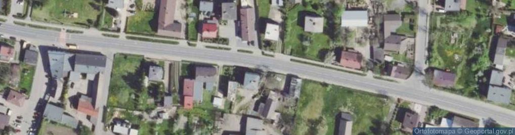 Zdjęcie satelitarne Sadów kościół75