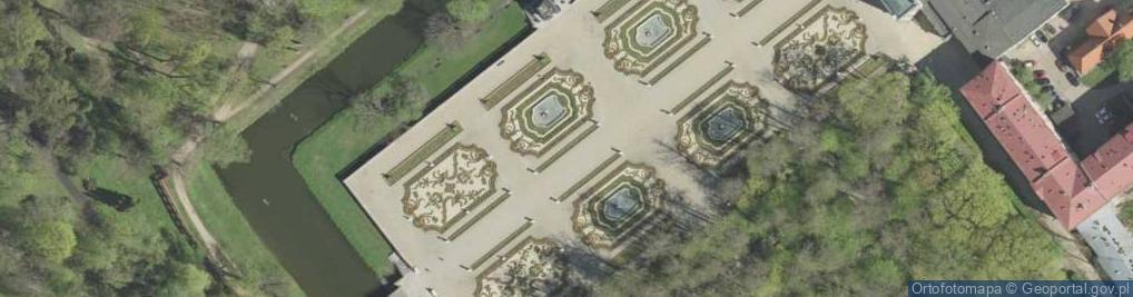 Zdjęcie satelitarne Salon ogrodowy Pałacu Branickich