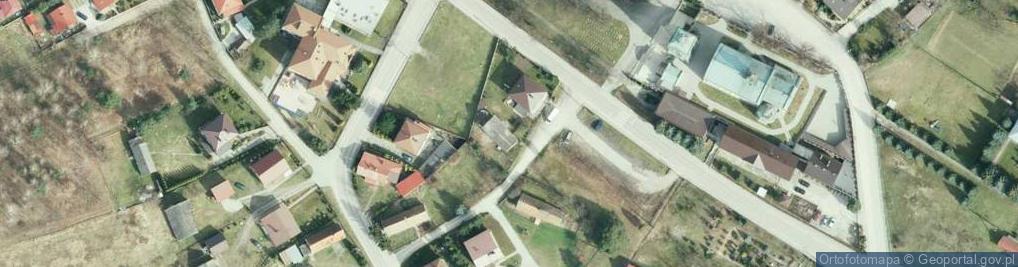 Zdjęcie satelitarne Sanktuarium Matki Boskiej Zwycieskiej w Odporyszowie