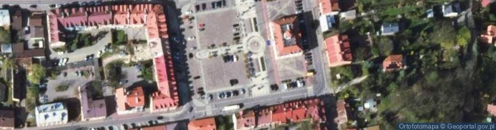 Zdjęcie satelitarne Serock, náměstí s radnicí