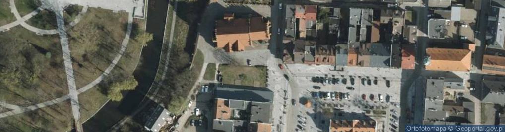 Zdjęcie satelitarne Starogard kosciol marcina z boku