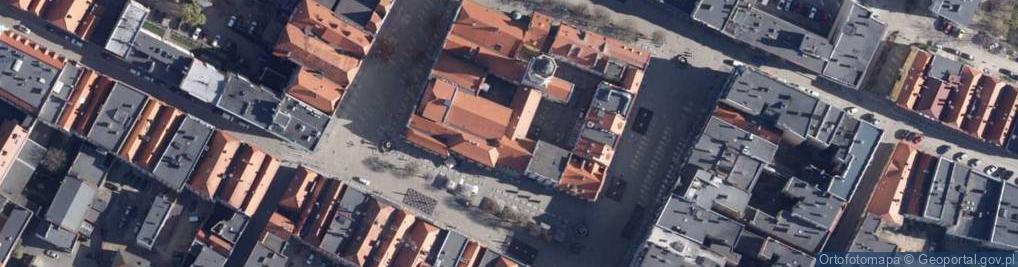 Zdjęcie satelitarne Świdnica, Rynek 03
