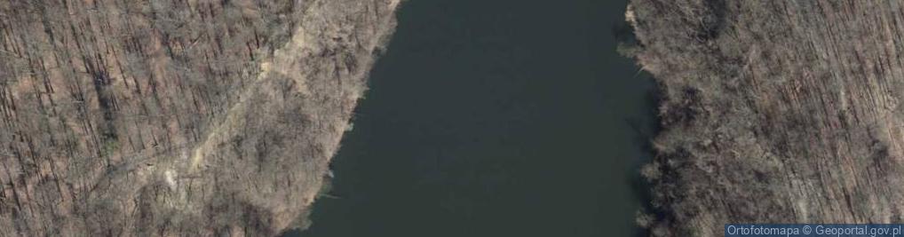 Zdjęcie satelitarne Szczecin Jezioro Szmaragdowe pomnik przy grocie
