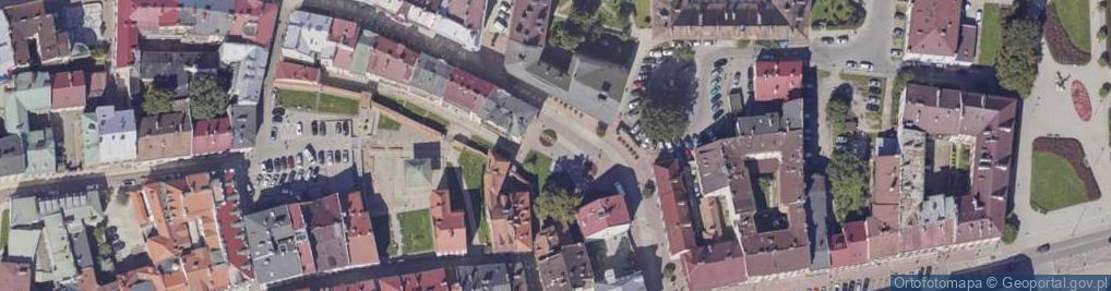 Zdjęcie satelitarne Tarnów, centrum města, socha Jozefa Bema