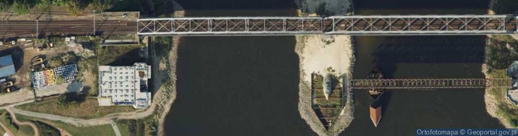 Zdjęcie satelitarne Tczew, pohled na pilíř železničního mostu