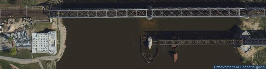 Zdjęcie satelitarne Tczew, signalizace na železničním mostu