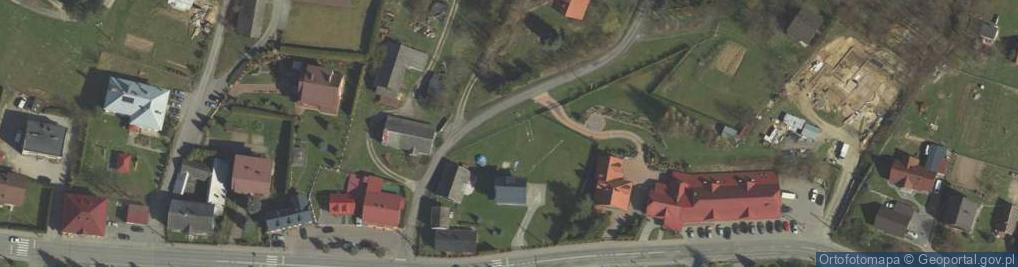 Zdjęcie satelitarne Trzciana-kościół 1