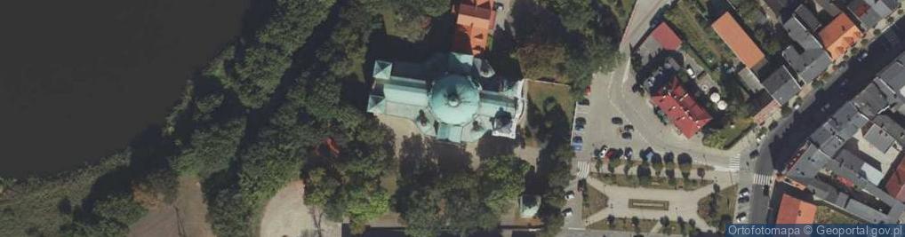 Zdjęcie satelitarne Trzemeszno bazylika NMP 01