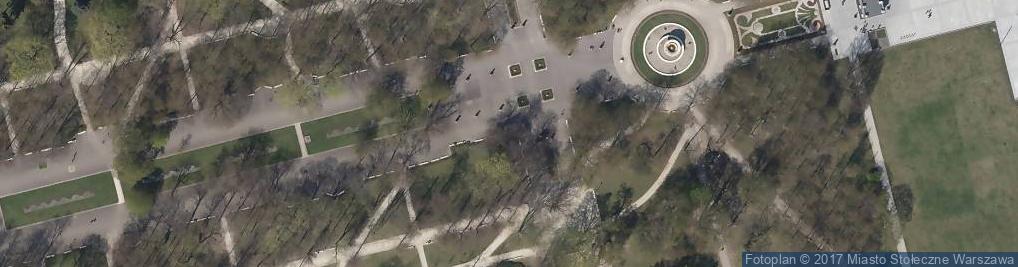 Zdjęcie satelitarne Varšava, Śródmieście, ogród Saski, tulipány II