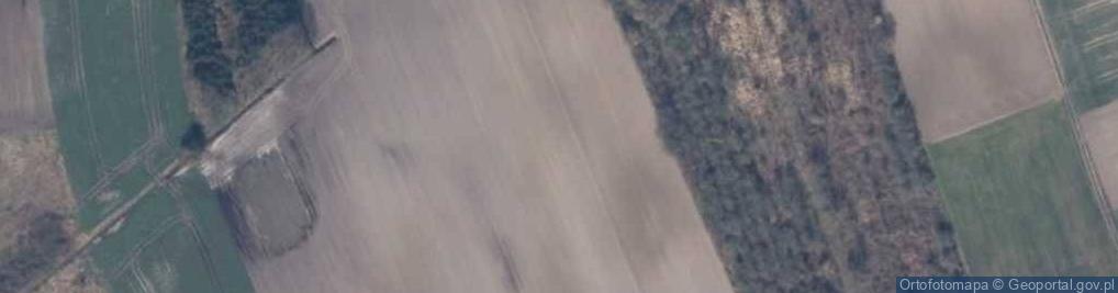 Zdjęcie satelitarne Warnice kosciol