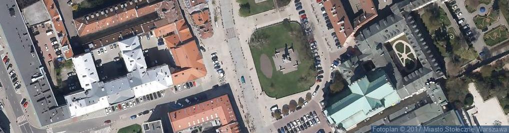 Zdjęcie satelitarne Warsaw - Adam Mickiewicz monument