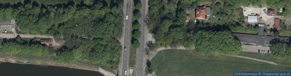 Zdjęcie satelitarne Wrocław 2010-07-25 - 036; Pomnik Pracowników Odrzańskiej Drogi Wodnej