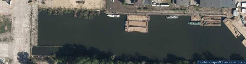 Zdjęcie satelitarne Wrocław 2010-07-25 - 141; Kanał Żeglugowy, wejście do basenu wrocławskiej stoczni rzecznej