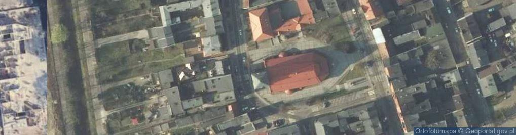 Zdjęcie satelitarne Wrzesnia, kosciol Wniebowziecia NMP 2