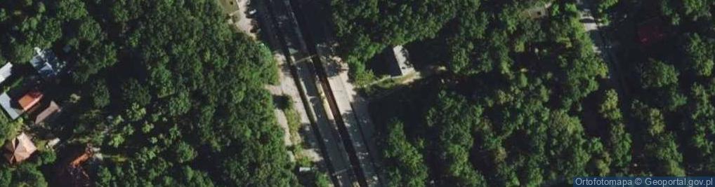 Zdjęcie satelitarne Zalesie Górne train station