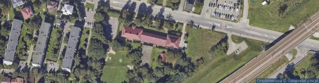 Zdjęcie satelitarne Zespół Społecznej Szkoły Podstawowej Nr 1 I Społecznego Przedszkola Językowego Im. Ks. Prof. Józefa Tischnera