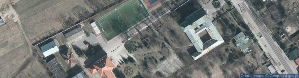 Zdjęcie satelitarne Zespół Szkół Im. H. I k. Gnoińskich
