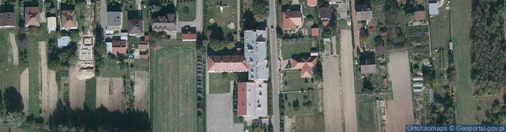 Zdjęcie satelitarne Zespół Szkół - Szkoła