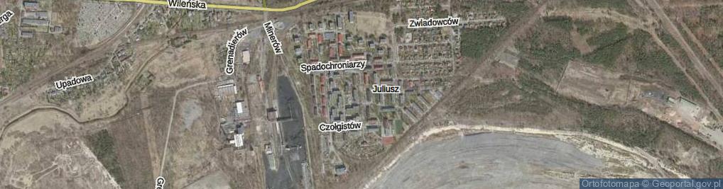 Zdjęcie satelitarne Komandosów ul.