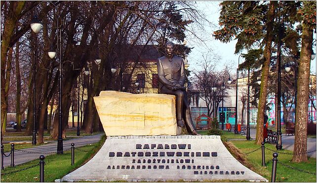 0912 Bratoszewski Monument in Aleksandrów Łódzki EZG 95-070 - Zdjęcia