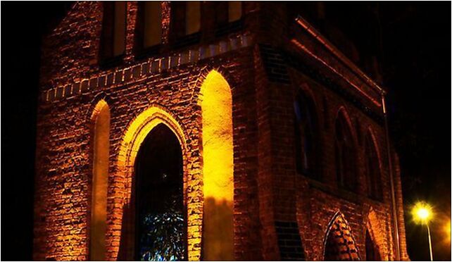 0912 Kaplica Gotycka Iluminacja Police ZPL, Police 72-010 - Zdjęcia