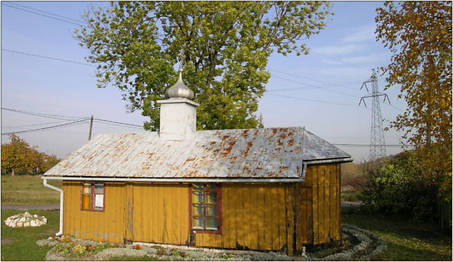 2006 10 27 kapliczka, Łobzów 131, Łobzów 32-340 - Zdjęcia