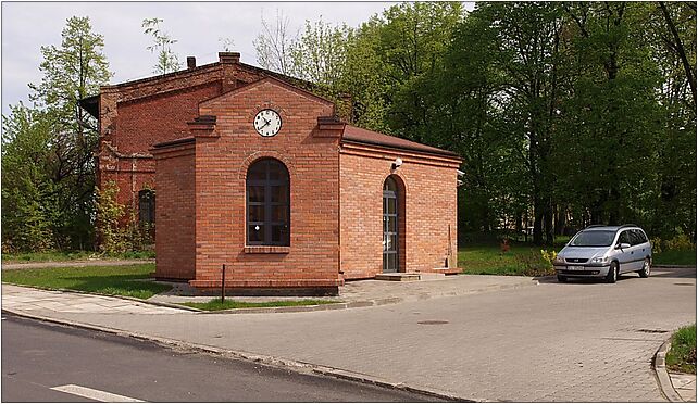 Łódź ŁSSE portiernia 02 05 2010 P5029819, Łódź od 90-337 do 90-365 - Zdjęcia