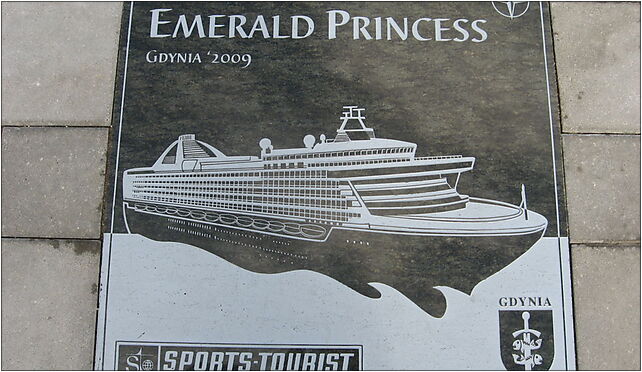 Aleja Statków Pasażerskich, tablica MS Emerald Princess, Gdynia 81-345 - Zdjęcia