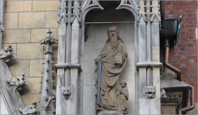 Architectural details of facade of Wrocław Cathedral 2, Wrocław 50-329 - Zdjęcia