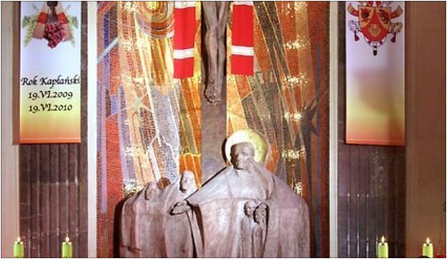 Bazylika w Bydgoszczy-ołtarz główny, Ossolińskich, al. 2 85-093 - Zdjęcia