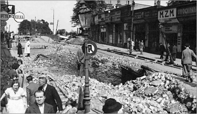 Bielsko-Biała, skutki wysadzenia tunelu 3-09-1939, 3 Maja942 1 43-300 - Zdjęcia
