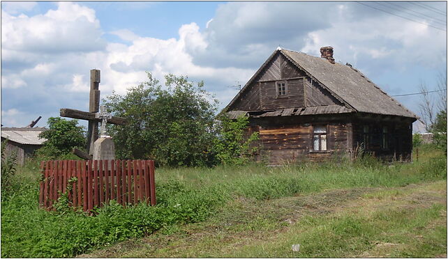 Bobrowka-gmCzeremcha-dom-kapliczka, Bobrówka - Zdjęcia