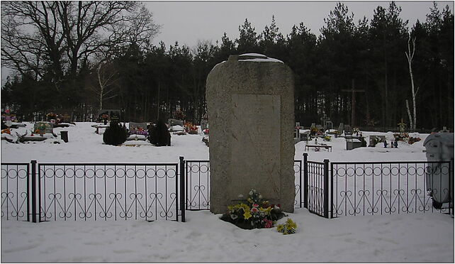 Bronków obelisk przy cmentarzu, Bronkówek, Bronkówek 66-626 - Zdjęcia