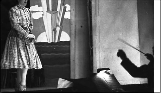 Bundesarchiv Bild 101I-134-0771A-25, Polen, Ghetto Warschau, Musical Rykwele dem Rebns 00-162 - Zdjęcia