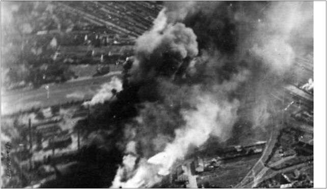 Bundesarchiv Bild 183-S56770, Warschau, brennendes Gaswerk 01-239 - Zdjęcia